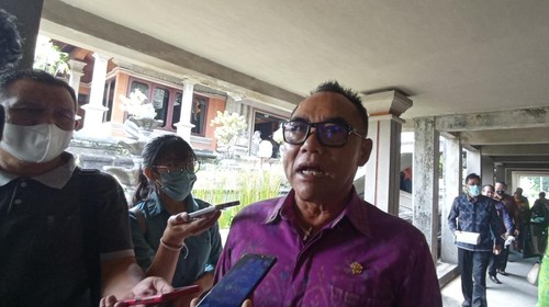 Ketua DPRD Provinsi Bali I Nyoman Adi Wiryatama saat ditemui awak media usai rapat paripurna di Gedung DPRD Bali, Senin (4/7/2022).