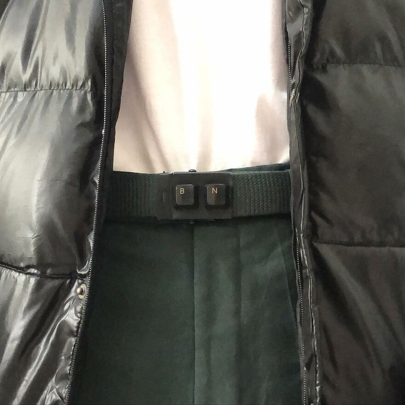 Seniman Alfaz Syam membuat berbagai benda dengan aksesoris keyboard. Keyboard disulap menjadi beragam benda menarik ini.