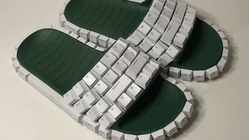 Kalau jalan satisfying juga tidak suaranya kayak keyboard sedang diketik? Foto: skatesuckers via Bored Panda