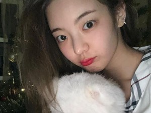 Lia ITZY Absen dari Jadwal Grup Karena Sakit