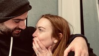 Lindsay Lohan dan Bader Shammas sudah pacaran selama tiga tahun sebelum akhirnya menikah. (Foto: dok. Instagram @lindsaylohan)  