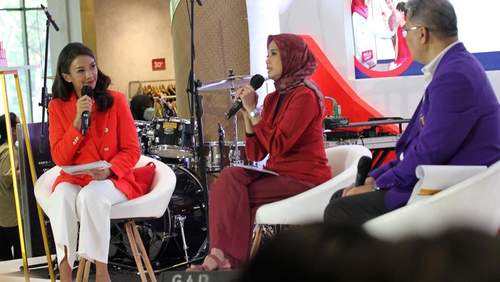 Diskusi yang membahas kesehatan gigi digelar di Jakarta. Diskusi itu menghadirkan Mantan Menteri Kesehatan Nafsiah Mboi.