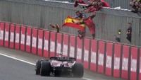 Sainz kembali merebut posisi pertama dan berhasil mempertahankan posisinya hingga memasuki garis finis. Segio Perez berada di belakangnya, disusul Lewis Hamilton yang menempati podium ketiga. 