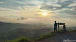 Potret Sunset di Terasering Panyaweuyan, Sudah Pernah ke Sana?