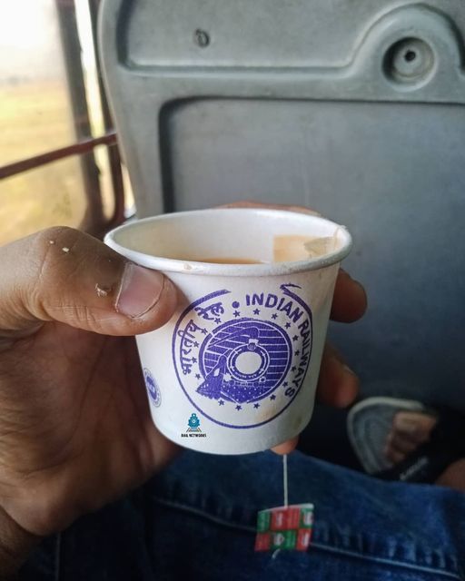 Penumpang Kereta Protes karena Biaya Layanan Lebih Mahal dari Harga Minuman