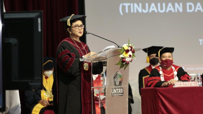 Prof Tundjung