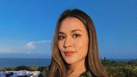 Raisa, penyanyi cantik yang penampilannya selalu memukau banyak penggemar. Lagu-lagunya juga menjadi hits, seperti Mantan Terindah, Kali Kedua, dan Lagu Untukmu. Foto: Instagram @raisa6690