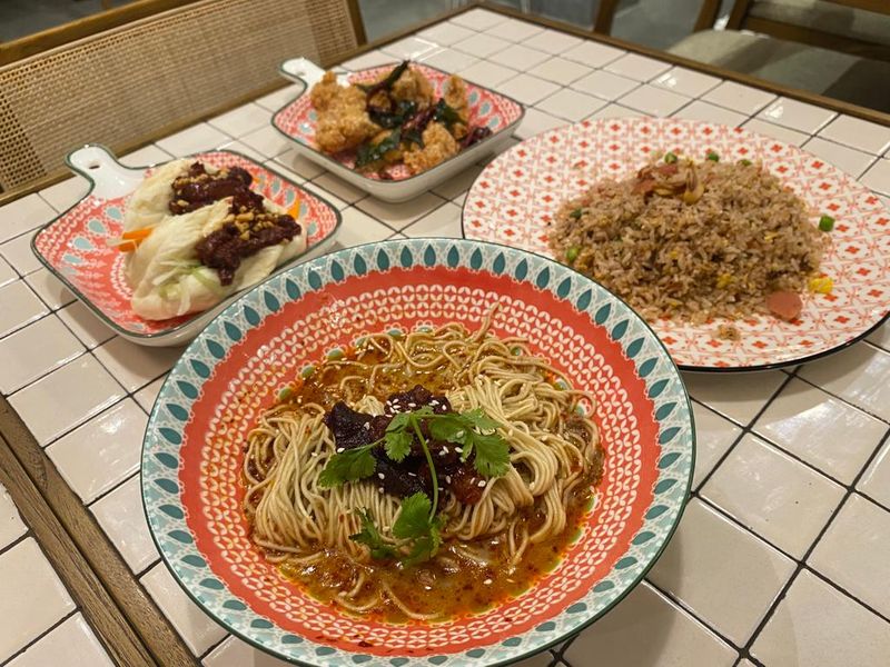Rao He : Mulur Pedas! Mala Noodle Soup dan Gua Bao ala Taiwan yang Halal