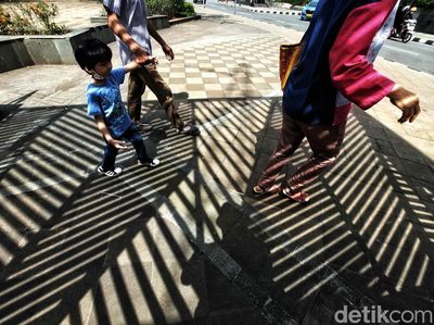 Melihat Jakarta di Tengah Lonjakan Kasus Corona