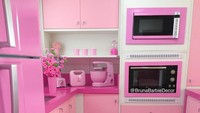Begini penampakan sudut dapur Bruna Barbie secara detail. Mantan pengacara ini bahkan sengaja memilih kulkas, toaster, blender, mixer, dan oven yang catnya pink!