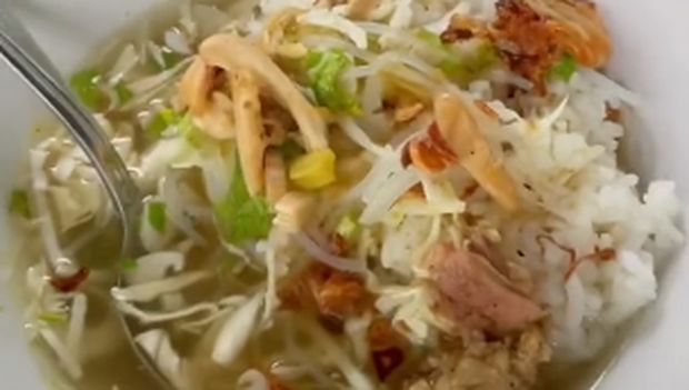 Penjual soto ayam murah di Kediri, Jawa Timur Rp 2.00 per mangkuk