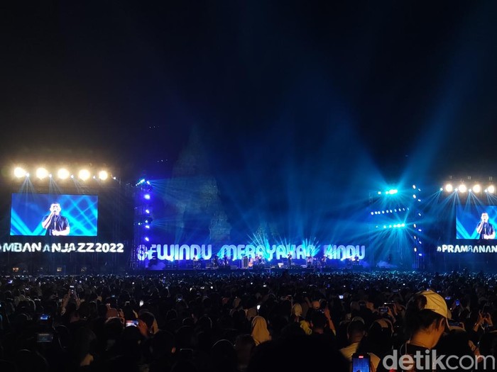 Tulus menjadi penutup ajang Prambanan Jazz, Minggu malam (3/7/2022).