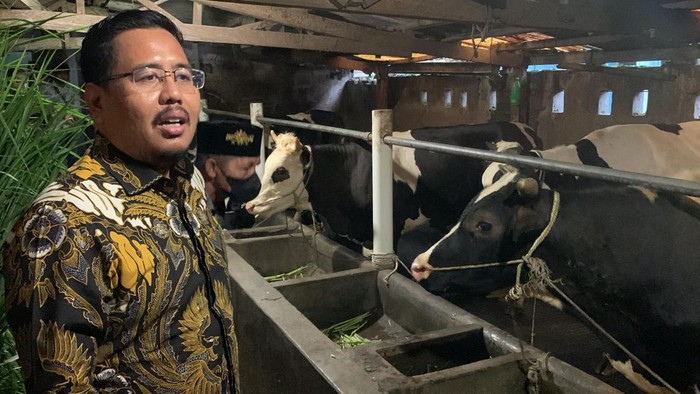 Wakil Ketua DPRD Jatim, Anwar Sadad
