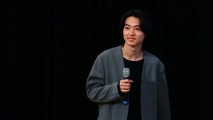 Deretan Bintang Serial Netflix Ini Bikin Bucin! Kamu Suka yang Mana?
