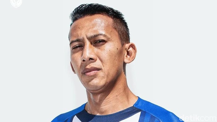 Asep Budi Obing resmi berseragam PSPS Pekanbaru