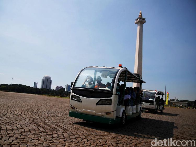 Asyik... Mobil-Kereta Wisata Keliling Monas Beroperasi Lagi