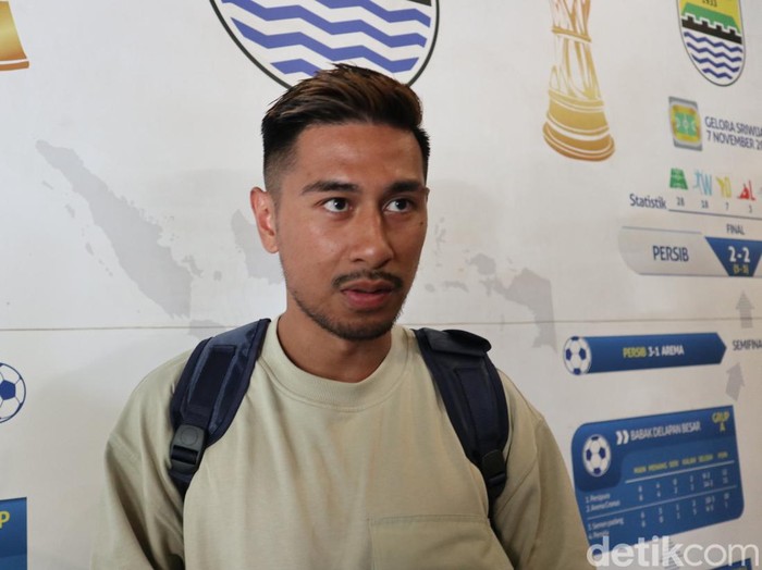 Daisuke Sato.