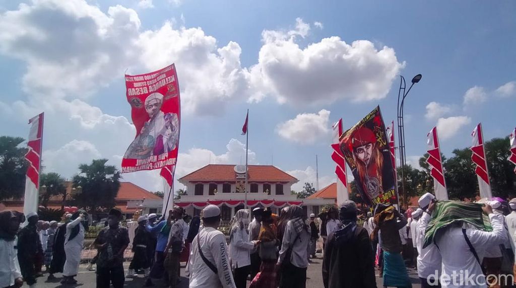 Demo di Surabaya, Massa Tuntut Holywings Tutup Selamanya