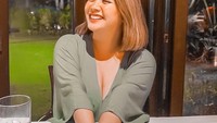 Nama Devy Anastasia tengah ramai dibicarakan karena kedapatan memiliki akun OnlyFans aktif. Namun dikonfirmasi bahwa Devy memanfaatkan situs tersebut untuk mempromosikan usaha kulinernya. Foto: Instagram @devyanastasia
