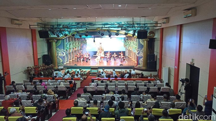 Gedung Wayang Orang Bharata di Senen