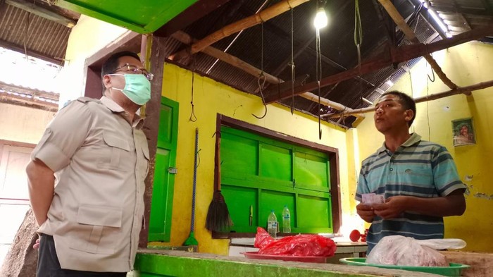 Gus Sadad bertemu dengan pedagang daging di Pasar Besuk Probolinggo