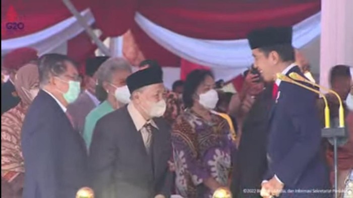 Jokowi Pimpin Upacara Hari Bhayangkara, Megawati-JK Hadir (Tangkapan layar YouTube)