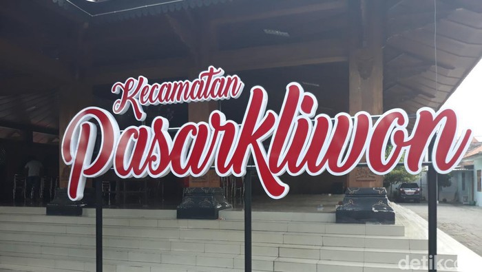Kantor Kecamatan Pasar Kliwon, Selasa (5/7/2022).