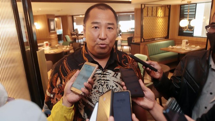 Ketua PBSI Jatim Tonny Wahyudi