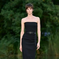 Koleksi busana terbaru Max Mara Resort 2023 yang ditampilkan dalam fashion show di taman Calouste Gulbenkian Foundation, Lisbon Portugal.  Foto: Dok. Max Mara.