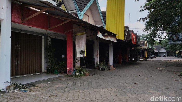 Kondisi terkini kawasan Babarsari, Depok, Sleman, DIY, pascakerusuhan, Selasa (5/7/2022).