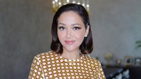 Penampilan Maia Estianty setelah melakukan perawatan laser dan botox. (Foto: dok. Instagram @maiaestiantyreal) 