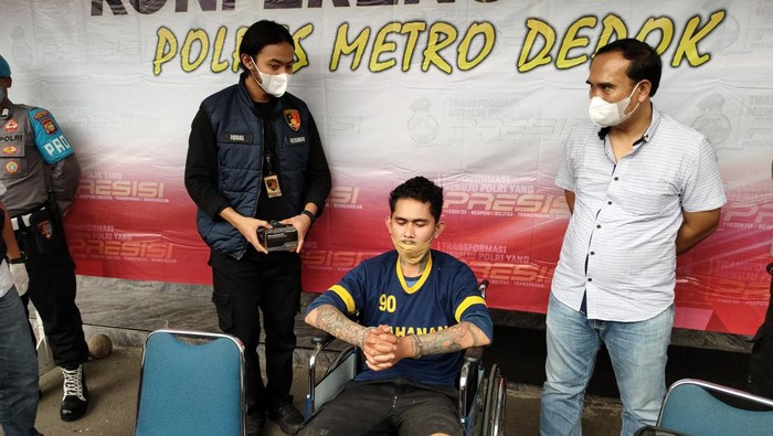 Mayat perempuan yang ditemukan di Kali Krukut, Depok, merupakan korban pembunuhan. Polisi menangkap pelaku inisial FR alias P (27) yang merupakan pacar korban di Brebes.