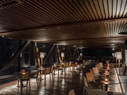 Monomono Now Bar di The Gaia Hotel Bandung.