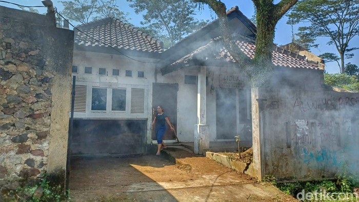 Penemuan tulang belulang di sebuah rumah di Desa Cileunyi Kulon, Kabupaten Bandung