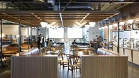 Kantin di kantor ini buka sekadar jadi tempat makan siang, namun kantor Dropbox di San Fransisco juga menyediakan kafe yang bisa dipakai untuk bersantai sembari menyeruput kopi atau teh. Foto: ndailynews.com