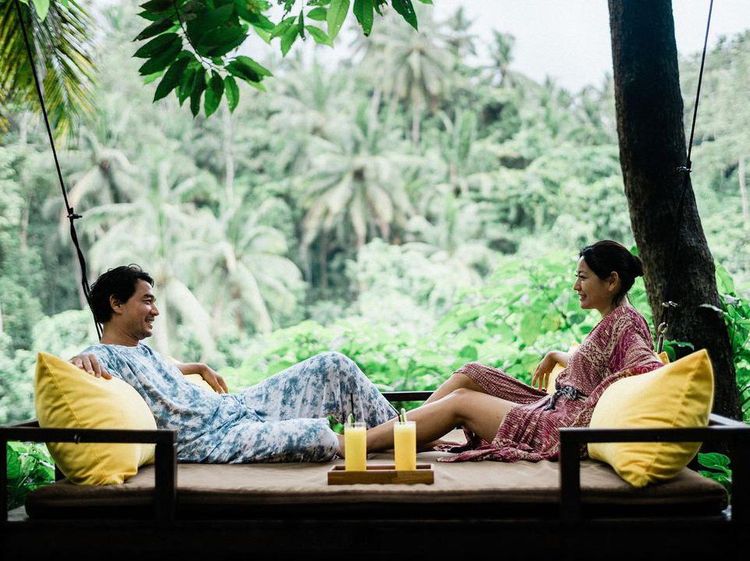 Romantis! Hesti Purwadinata dan Edo Borne Sering Makan Berdua