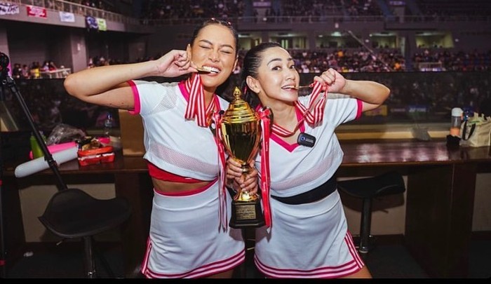 Romantis! Hesti Purwadinata dan Edo Borne Sering Makan Berdua Romantis! Hesti Purwadinata dan Edo Borne Sering Makan Berdua