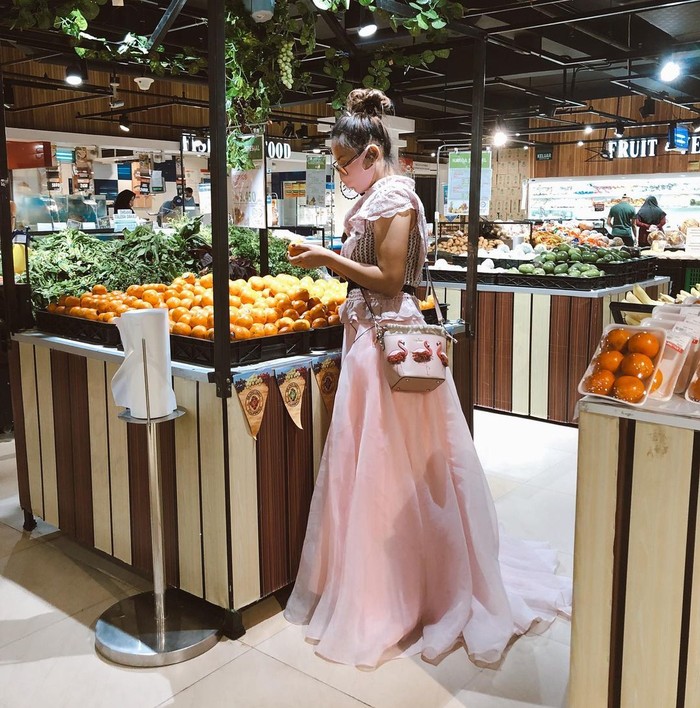 Romantis! Hesti Purwadinata dan Edo Borne Sering Makan Berdua Romantis! Hesti Purwadinata dan Edo Borne Sering Makan Berdua