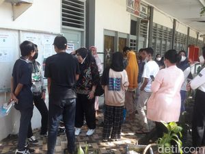Aksi Ortu Serbu SMAN 1 Makassar Usai Tak Kebagian Antrean Verifikasi PPDB