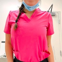 Lewat bio di Instagram, Lexie menyebut dirinya seorang perawat Prancis dan seorang content creator. Foto: dok. Instagram/@lapetitexx