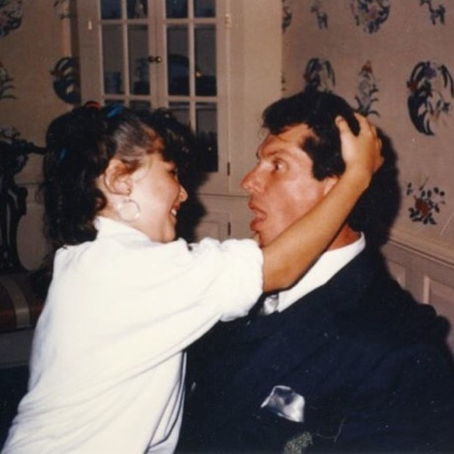 Stephanie McMahon sendiri adalah anak satu-satunya Vince McMahon.Foto: Instagram @stephanimcmahon