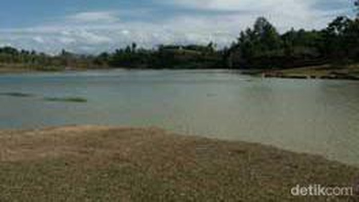 Wisata danau di Sumut.
