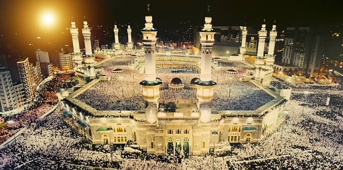 Praying in Mecca at Kaaba