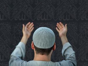 Doa Iftitah dan Artinya Lengkap Sesuai Sunnah