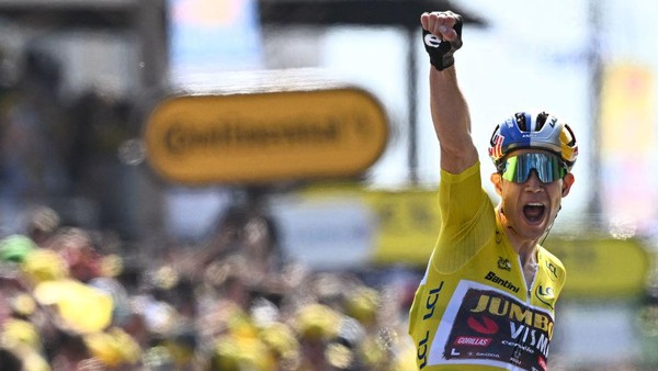 Tak Terkejar di 11 Km Terakhir, Van Aert Pertahankan Jersey Kuning