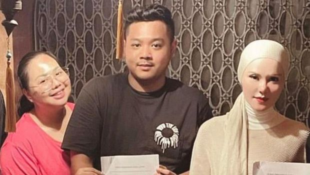 Pengacara Angel Lelga minta kasus Angel Token segera naik tahap penyidikan.