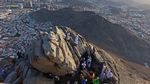 Antusias Jemaah Haji Kunjungi Jabal Nur dan Gua Hira