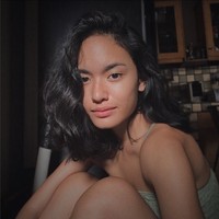 Belakangan namanya ramai diperbincangkan netizen di media sosial. Sebuah akun Twitter menuliskan kisah tentang perselingkuhan yang dialami salah satu kerabatnya. Di dalamnya dinarasikan ada sepasang suami-istri yang rumah tangganya berantakan karena adanya pelakor atau perebut laki orang. Foto: Instagram/@arawindak