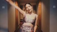 Akun tersebut membagikan unggahan Instagram wanita.cl yang berisi cerita seorang warganet. (Foto: dok. Instagram @arawindak) 