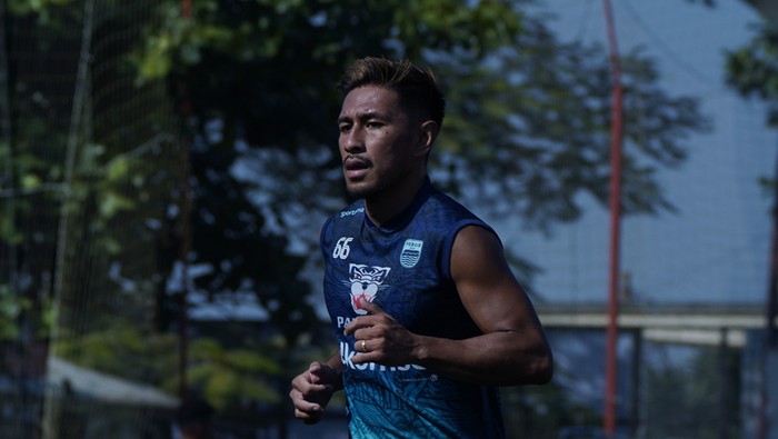 Daisuke Sato.